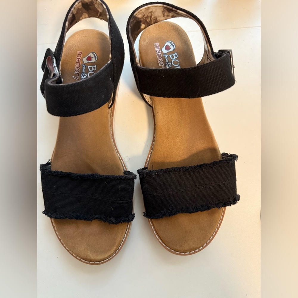 b.o.c. Black and Brown Sandals Minimalist Design
